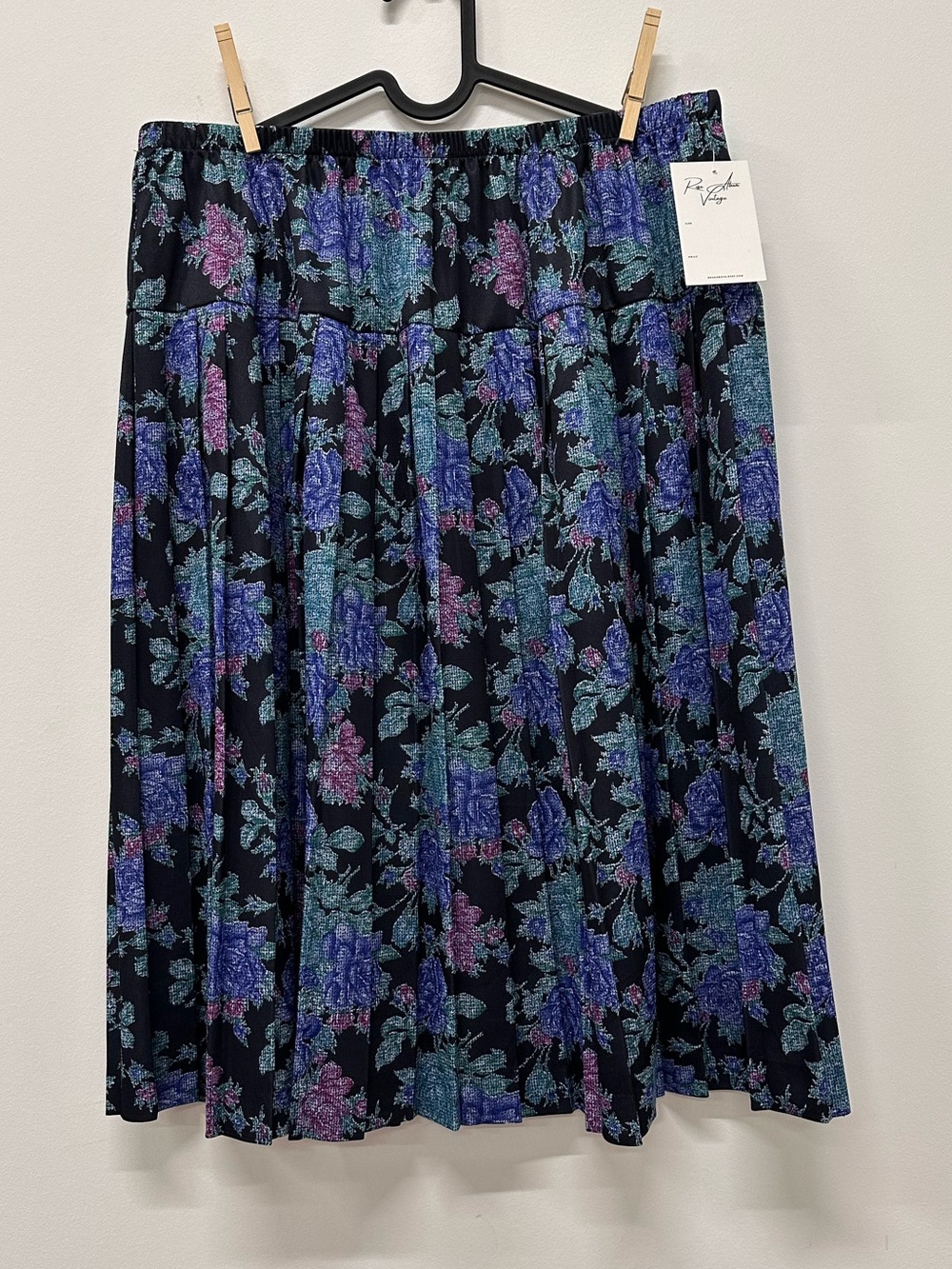 Vintage 80s Floral Midi Skirt in Black with Purple & Teal Flowers stretch plus